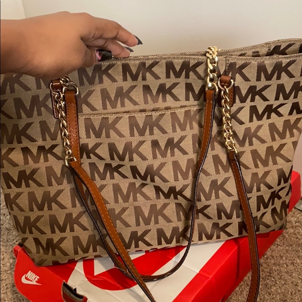 Purse - Picture 2 of 4
